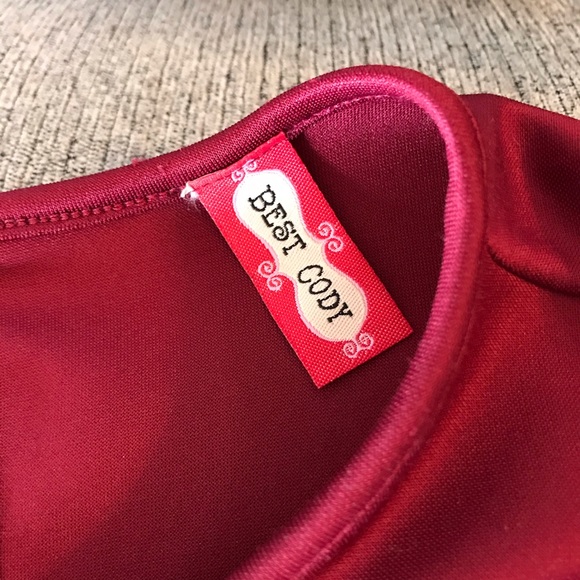 Pretty wine colored dress - Picture 5 of 5